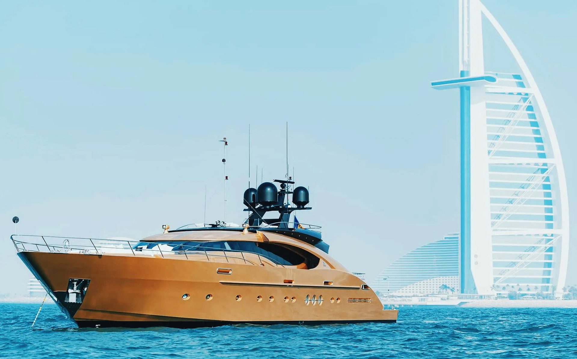 Luxury yacht Dubai Marina - available for charter