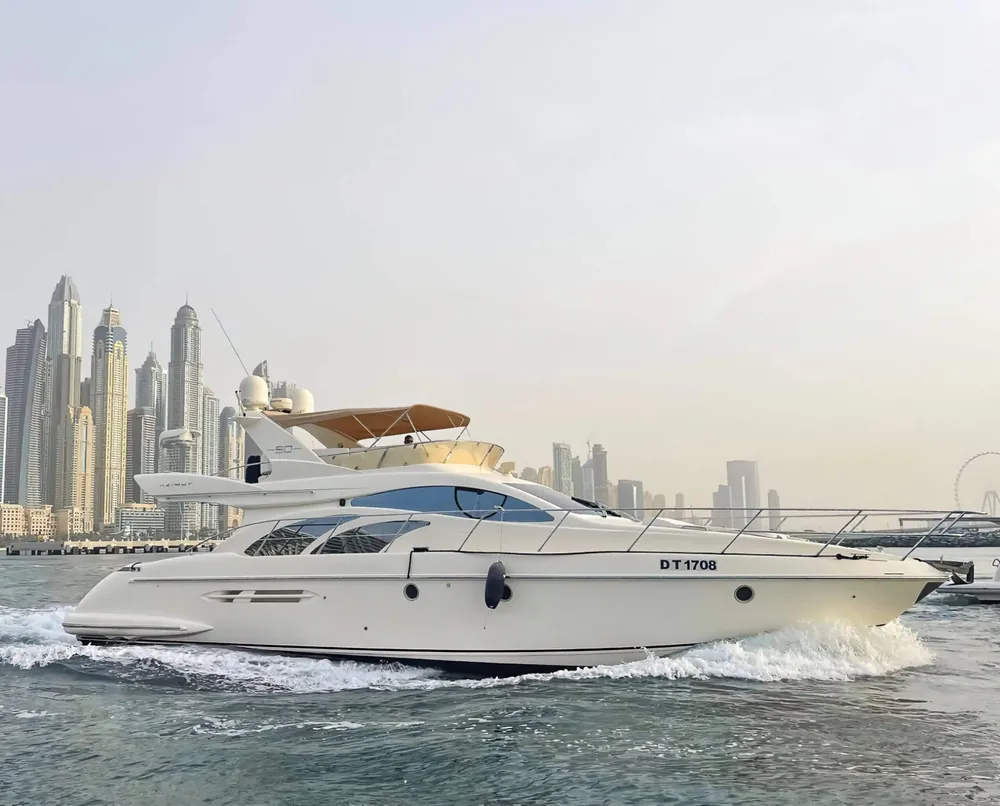 Yacht Azimut 50 Grand Crew - SeaLux Dubai
