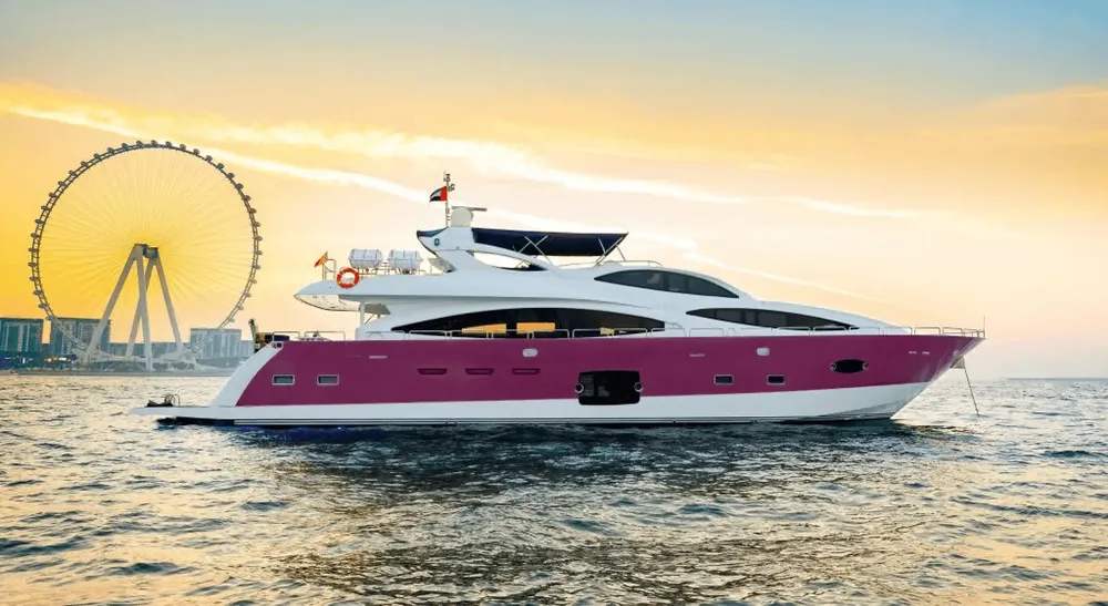 Yacht Sky Walker Kona 110ft - SeaLux Dubai